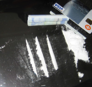 Kokain_lines-Vorteile-Wirkungen-Nebenwirkungen-gefahren