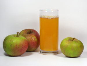 Apfelsäure-Apfelsaft-Apfel-Vorteile-Nebenwirkungen-Dosis-Risiken-Studien-schädlich
